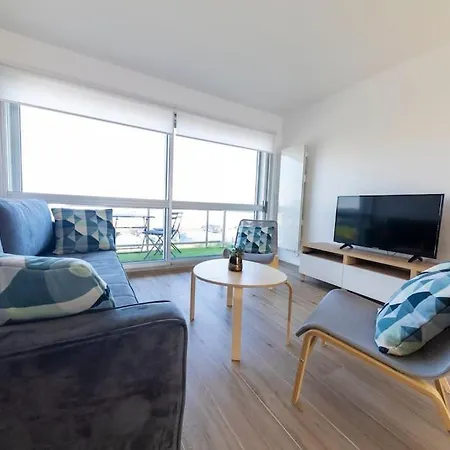 Bord De Plage.magnifique Face Mer.