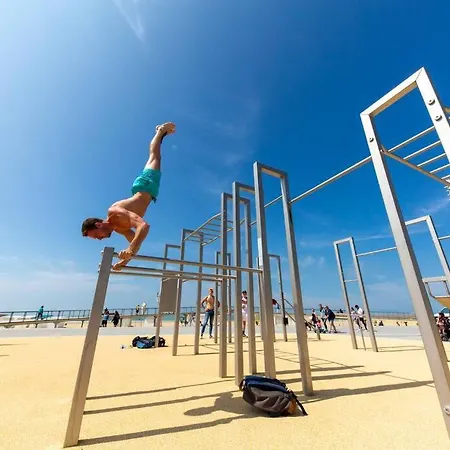 Bord De Plage.magnifique Face Mer. *