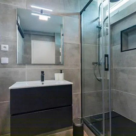 Bord De Plage.magnifique Face Mer. Calais