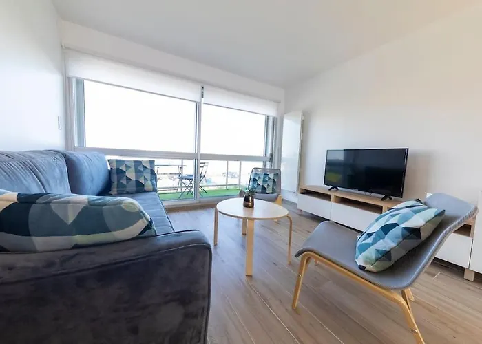 Bord De Plage.magnifique Face Mer.